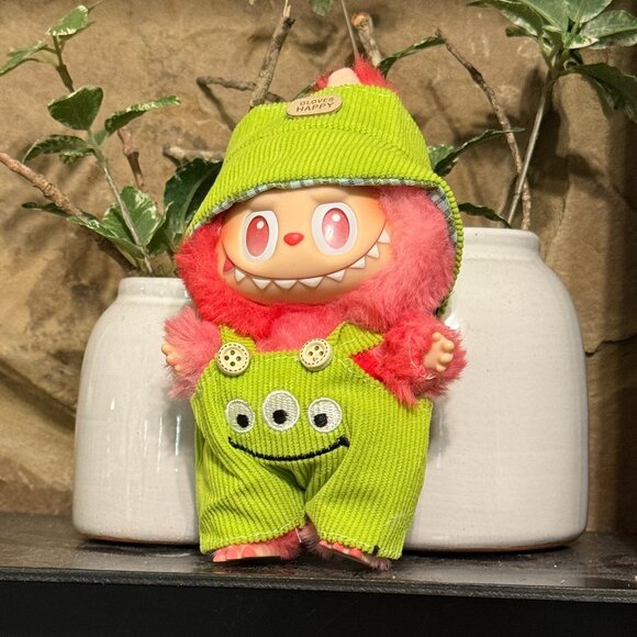 CUTE ALIEN OUTFIT FOR LABUBU (DOLL NOT INCLUDED) - Picture 1 of 2